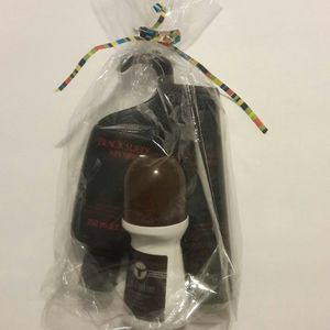 Avon gift set, Wild Country and Black Suede Sport